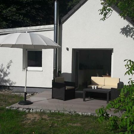 Cottage Am Wald Bei Berlin Falkensee Exterior photo